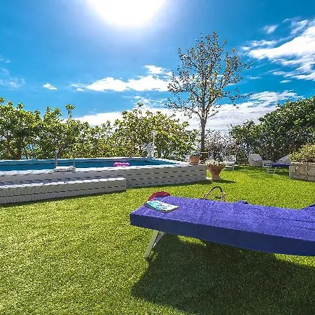La Di Sofia Villa
